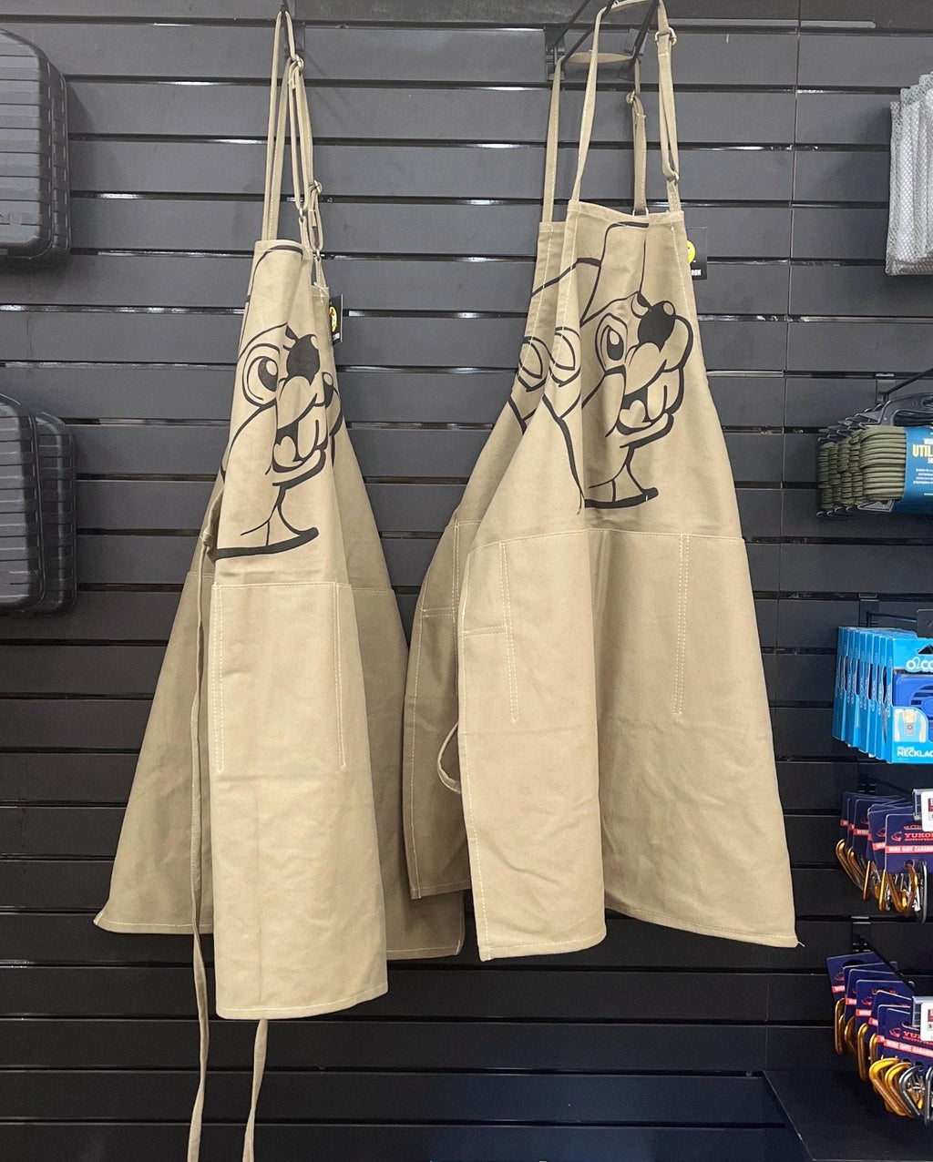 Buc-ee’s Apron, Bucees Logo Canvas Apron, Adjustable Apron, Chef Apron, Thick canvas and durable, BBQ apron, Valentines Gift, Gift for Him