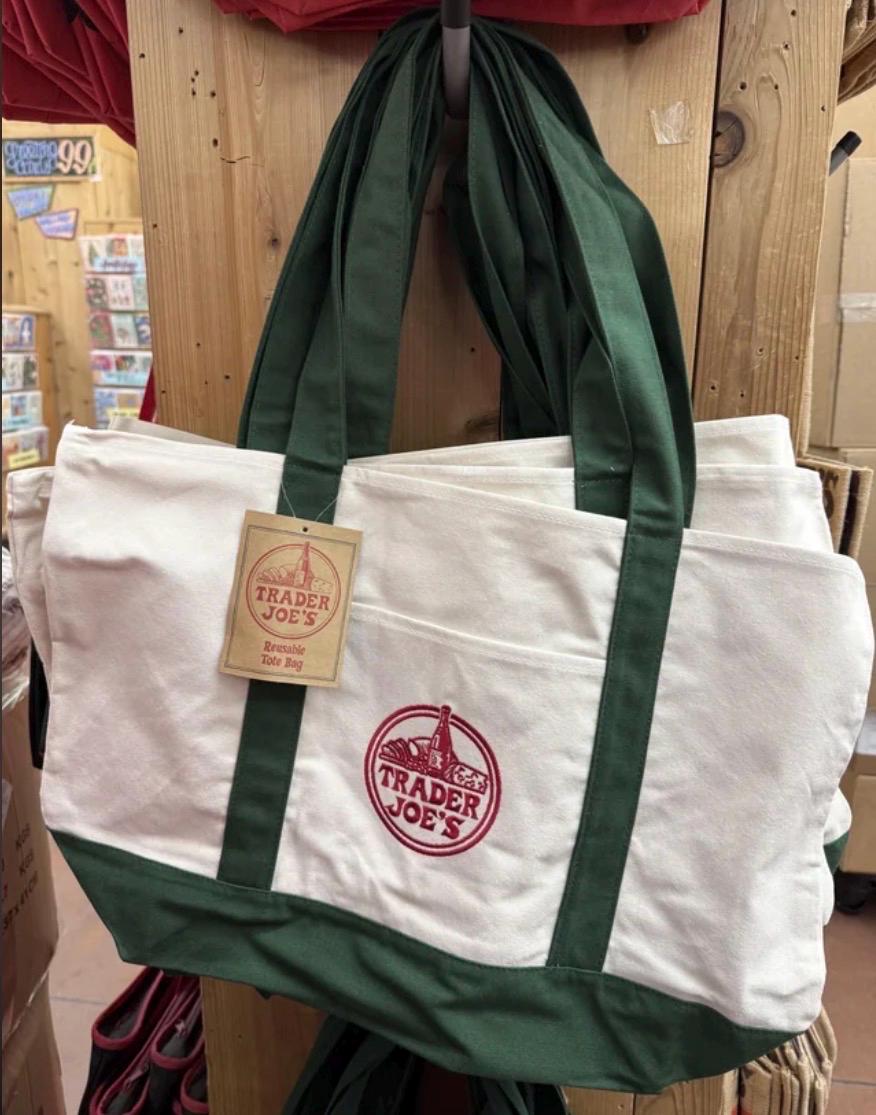 Trader Joes Tote, Authentic Trader Joes, Green Canvas Tote Bag, Limited, As seen on TikTok, 1 Available, Valentines Gift, **FREE DELIVERY**