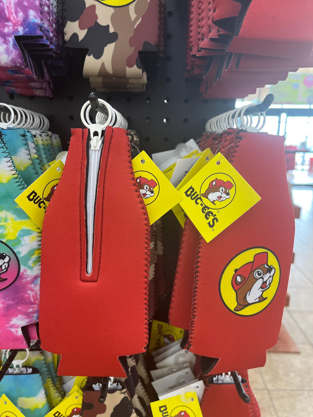 Buc-ee’s Koozie’s, 3 Sizes- 12oz/ 24oz/ Bottle with Zip, 5 Colors- Red/ Black/ Camo/ Pink Tie Dye/ Green Tie Dye, Can Cooler, Bucees Gift